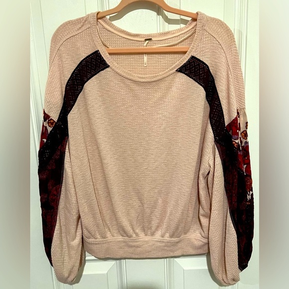 Free People Tops - Free People Pink Thermal Waffle Knit Mixed Media Boho Peasant Top in Size Medium
